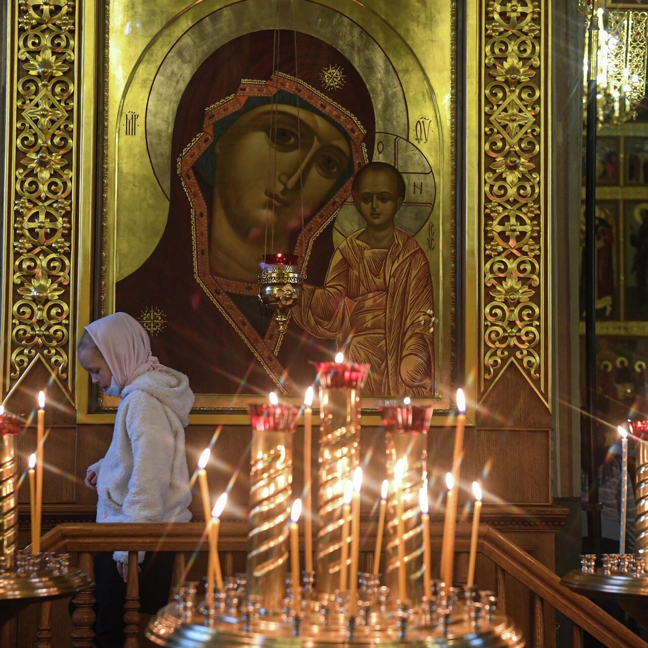 Фотографии Казанской иконы Божьей Матери: отражение святости