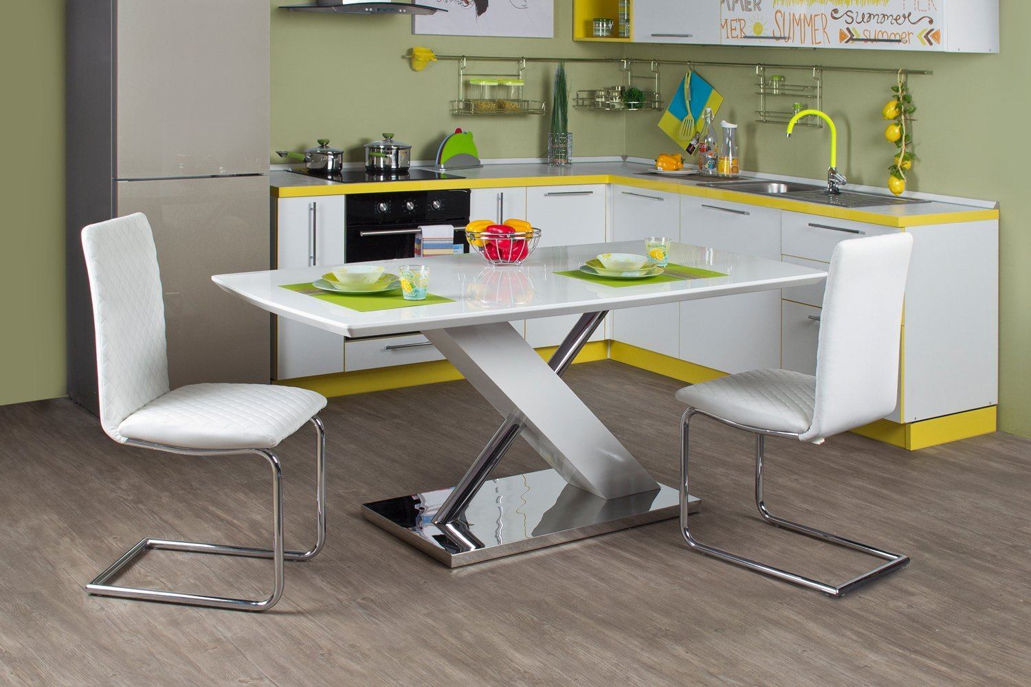 Идеи расстановки столов на кухне на фото